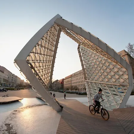 Apartament Industrial In *