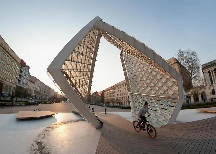 Apartament Industrial In *